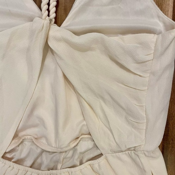 Dainty Hooligan Women Tide Rope Ivory Romper Open Back Halter Size Medium New - Picture 9 of 16